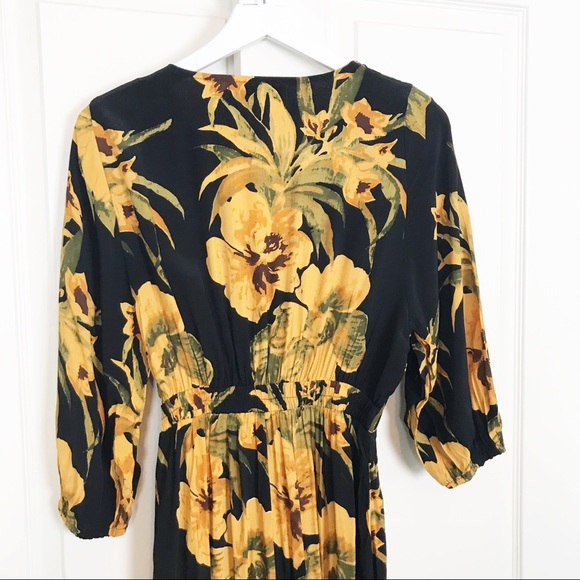 Faithfull The Brand Oliviera Floral Midi Dress - Picture 5 of 7